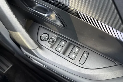 PEUGEOT 2008 1.2 PureTech Allure Edition Euro 6 (s/s) 5dr Thumbnail #41