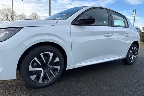  PEUGEOT 208 1.2 PureTech Style Euro 6 (s/s) 5dr Thumbnail #27