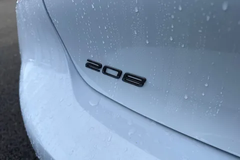  PEUGEOT 208 1.2 PureTech Style Euro 6 (s/s) 5dr Thumbnail #32