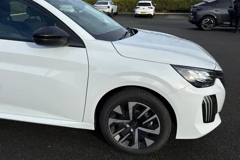  PEUGEOT 208 1.2 PureTech Style Euro 6 (s/s) 5dr Thumbnail #36