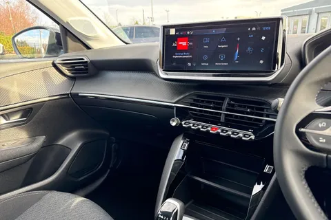  PEUGEOT 208 1.2 PureTech Style Euro 6 (s/s) 5dr Thumbnail #43