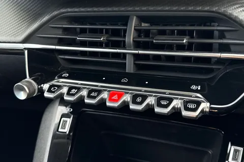  PEUGEOT 208 1.2 PureTech Style Euro 6 (s/s) 5dr Thumbnail #55