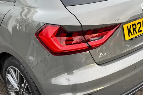 KR25WXM Audi A1 S line 30 TFSI  116 PS S tronic Thumbnail #9
