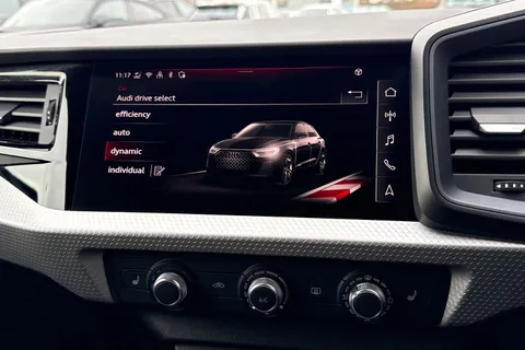 KR25WXM Audi A1 S line 30 TFSI  116 PS S tronic Thumbnail #30