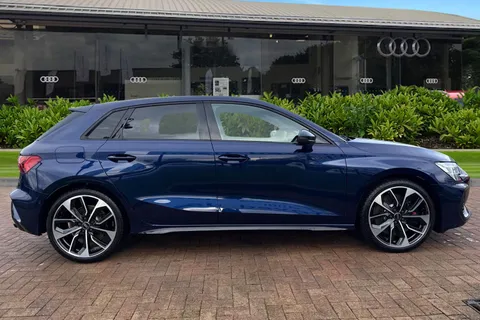 KR75FMA Audi S3 Black Edition TFSI 333 PS S tronic Thumbnail #4