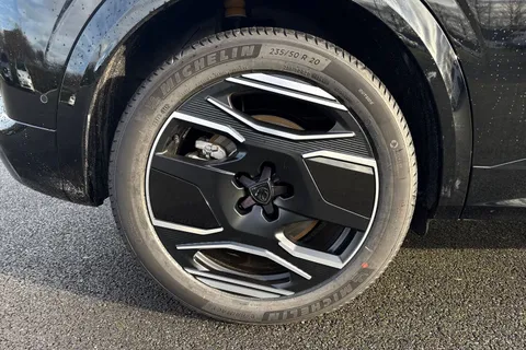  PEUGEOT E-3008 97kWh GT Auto 5dr Long Range Thumbnail #10