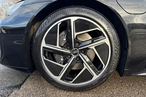  Audi e-tron GT 105kWh Auto quattro 4dr Thumbnail #13