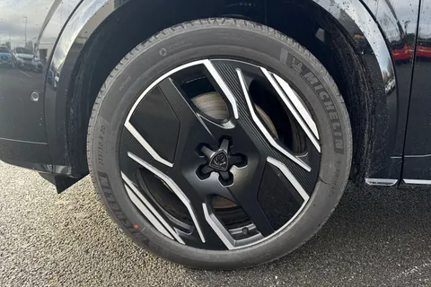  PEUGEOT E-3008 97kWh GT Auto 5dr Long Range Thumbnail #12