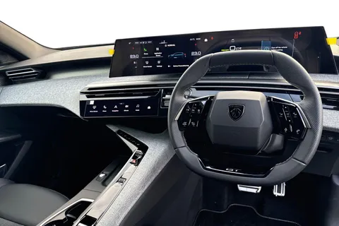  PEUGEOT E-3008 97kWh GT Auto 5dr Long Range Thumbnail #17