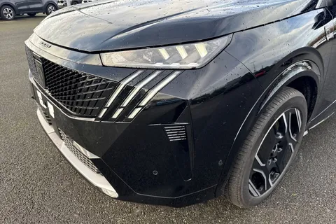  PEUGEOT E-3008 97kWh GT Auto 5dr Long Range Thumbnail #26