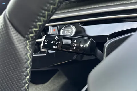  PEUGEOT E-3008 97kWh GT Auto 5dr Long Range Thumbnail #40