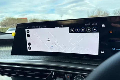  PEUGEOT E-3008 97kWh GT Auto 5dr Long Range Thumbnail #49