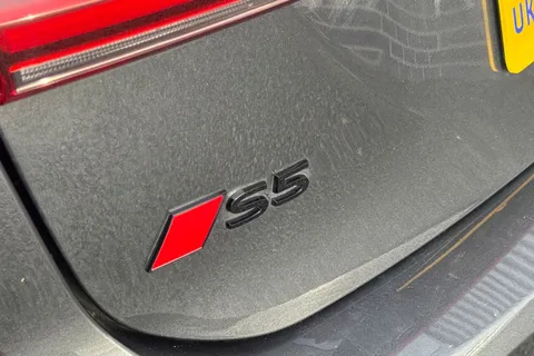 DG75ZHM Audi S5 Avant 3.0 TFSI Edition 1 S Tronic quattro Euro 6 (s/s) 5dr Thumbnail #49