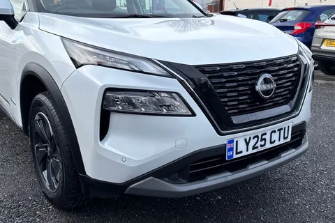 LY25CTU Nissan X-Trail 1.5 h e-POWER Acenta Premium Auto e-4ORCE Euro 6 (s/s) 5dr Thumbnail #8