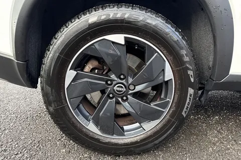 LY25CTU Nissan X-Trail 1.5 h e-POWER Acenta Premium Auto e-4ORCE Euro 6 (s/s) 5dr Thumbnail #9