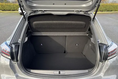  PEUGEOT 208 1.2 HYBRID Allure e-DSC6 Euro 6 (s/s) 5dr Thumbnail #6