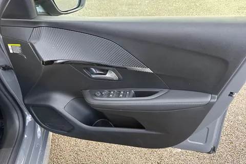  PEUGEOT 208 1.2 HYBRID Allure e-DSC6 Euro 6 (s/s) 5dr Thumbnail #20