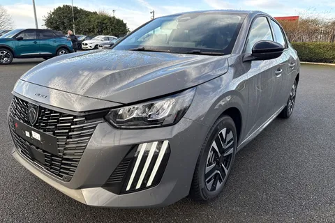  PEUGEOT 208 1.2 HYBRID Allure e-DSC6 Euro 6 (s/s) 5dr Thumbnail #26