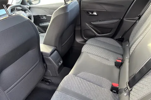  PEUGEOT 208 1.2 HYBRID Allure e-DSC6 Euro 6 (s/s) 5dr Thumbnail #30