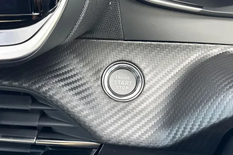  PEUGEOT 208 1.2 HYBRID Allure e-DSC6 Euro 6 (s/s) 5dr Thumbnail #41