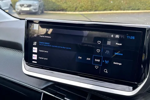  PEUGEOT 208 1.2 HYBRID Allure e-DSC6 Euro 6 (s/s) 5dr Thumbnail #42