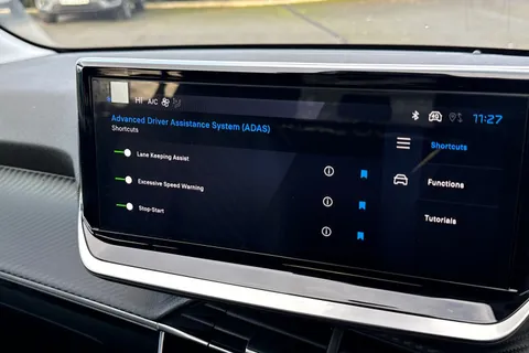  PEUGEOT 208 1.2 HYBRID Allure e-DSC6 Euro 6 (s/s) 5dr Thumbnail #47