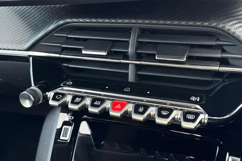  PEUGEOT 208 1.2 HYBRID Allure e-DSC6 Euro 6 (s/s) 5dr Thumbnail #50