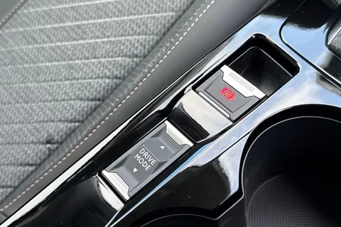  PEUGEOT 208 1.2 HYBRID Allure e-DSC6 Euro 6 (s/s) 5dr Thumbnail #53