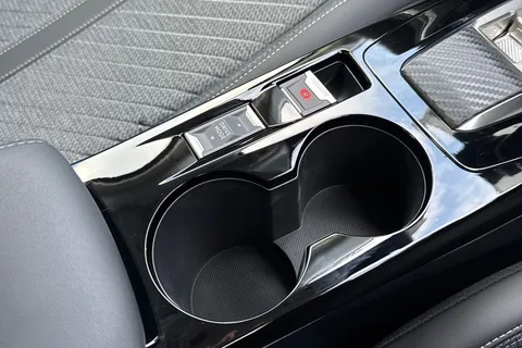  PEUGEOT 208 1.2 HYBRID Allure e-DSC6 Euro 6 (s/s) 5dr Thumbnail #54