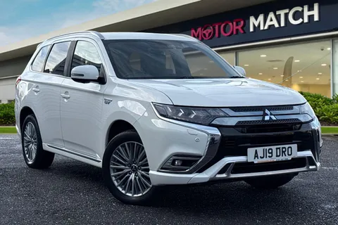 AJ19DRO Mitsubishi Outlander 2.4h TwinMotor 13.8kWh 4hs CVT 4WD Euro 6 (s/s) 5dr Thumbnail #1