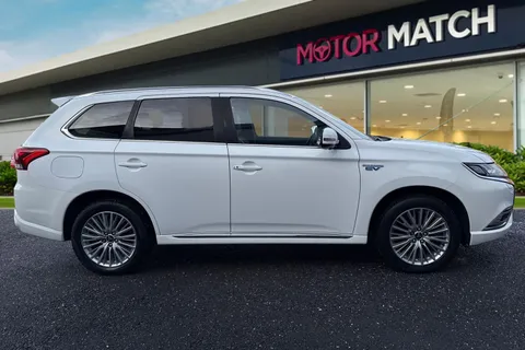 AJ19DRO Mitsubishi Outlander 2.4h TwinMotor 13.8kWh 4hs CVT 4WD Euro 6 (s/s) 5dr Thumbnail #3