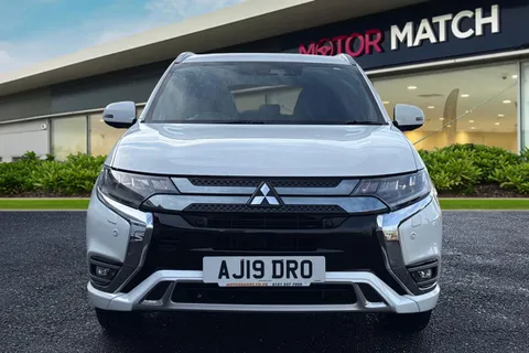 AJ19DRO Mitsubishi Outlander 2.4h TwinMotor 13.8kWh 4hs CVT 4WD Euro 6 (s/s) 5dr Thumbnail #5