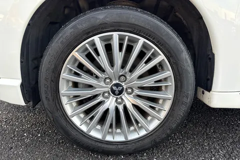 AJ19DRO Mitsubishi Outlander 2.4h TwinMotor 13.8kWh 4hs CVT 4WD Euro 6 (s/s) 5dr Thumbnail #9