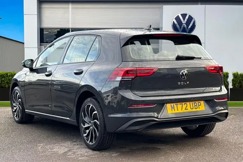 MT72UBP Volkswagen Golf 1.0 eTSI Life 5dr DSG Thumbnail #3