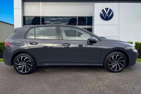 MT72UBP Volkswagen Golf 1.0 eTSI Life 5dr DSG Thumbnail #4