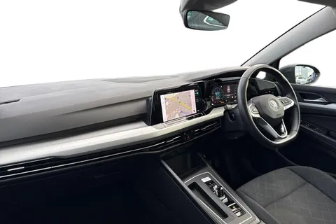 MT72UBP Volkswagen Golf 1.0 eTSI Life 5dr DSG Thumbnail #15