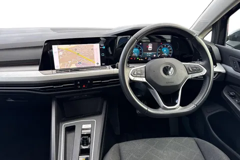 MT72UBP Volkswagen Golf 1.0 eTSI Life 5dr DSG Thumbnail #18