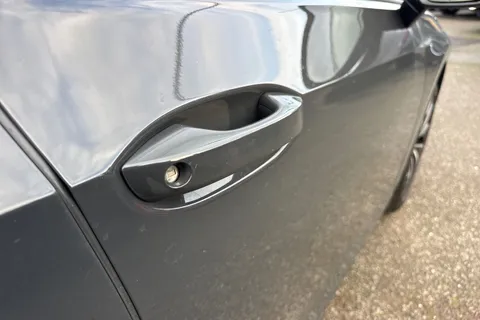 MT72UBP Volkswagen Golf 1.0 eTSI Life 5dr DSG Thumbnail #27