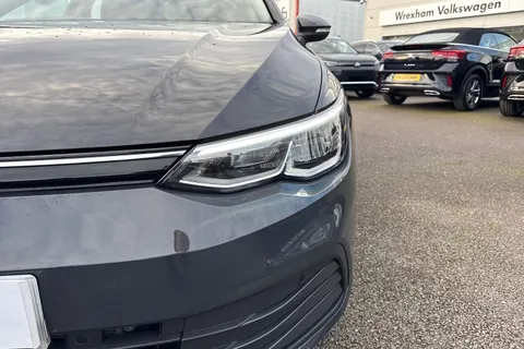 MT72UBP Volkswagen Golf 1.0 eTSI Life 5dr DSG Thumbnail #29