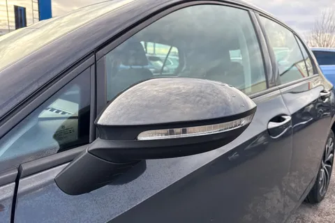 MT72UBP Volkswagen Golf 1.0 eTSI Life 5dr DSG Thumbnail #30