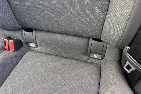 MT72UBP Volkswagen Golf 1.0 eTSI Life 5dr DSG Thumbnail #33