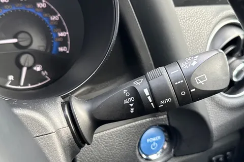 MT68KNE Toyota Auris 1.8 Hybrid Excel TSS 5dr CVT [Leather] Thumbnail #43