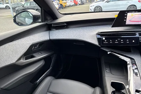 19 of 67 for PEUGEOT E-3008 97kWh GT Auto 5dr Long Range