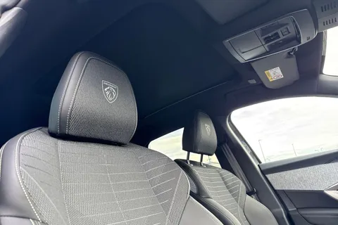 23 of 67 for PEUGEOT E-3008 97kWh GT Auto 5dr Long Range