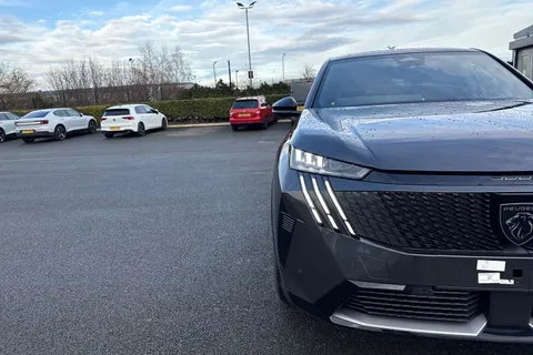 24 of 67 for PEUGEOT E-3008 97kWh GT Auto 5dr Long Range