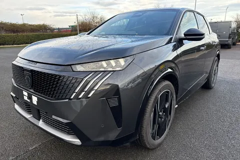 26 of 67 for PEUGEOT E-3008 97kWh GT Auto 5dr Long Range