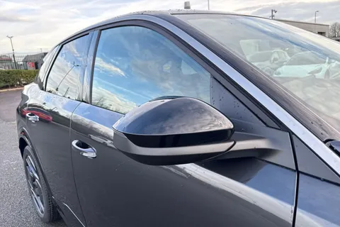 27 of 67 for PEUGEOT E-3008 97kWh GT Auto 5dr Long Range