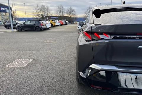 30 of 67 for PEUGEOT E-3008 97kWh GT Auto 5dr Long Range