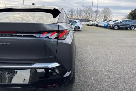 31 of 67 for PEUGEOT E-3008 97kWh GT Auto 5dr Long Range