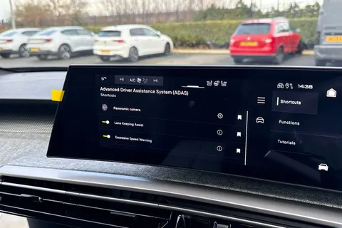 46 of 67 for PEUGEOT E-3008 97kWh GT Auto 5dr Long Range